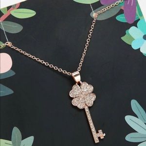 🆕Gold lucky clover key pendant necklace